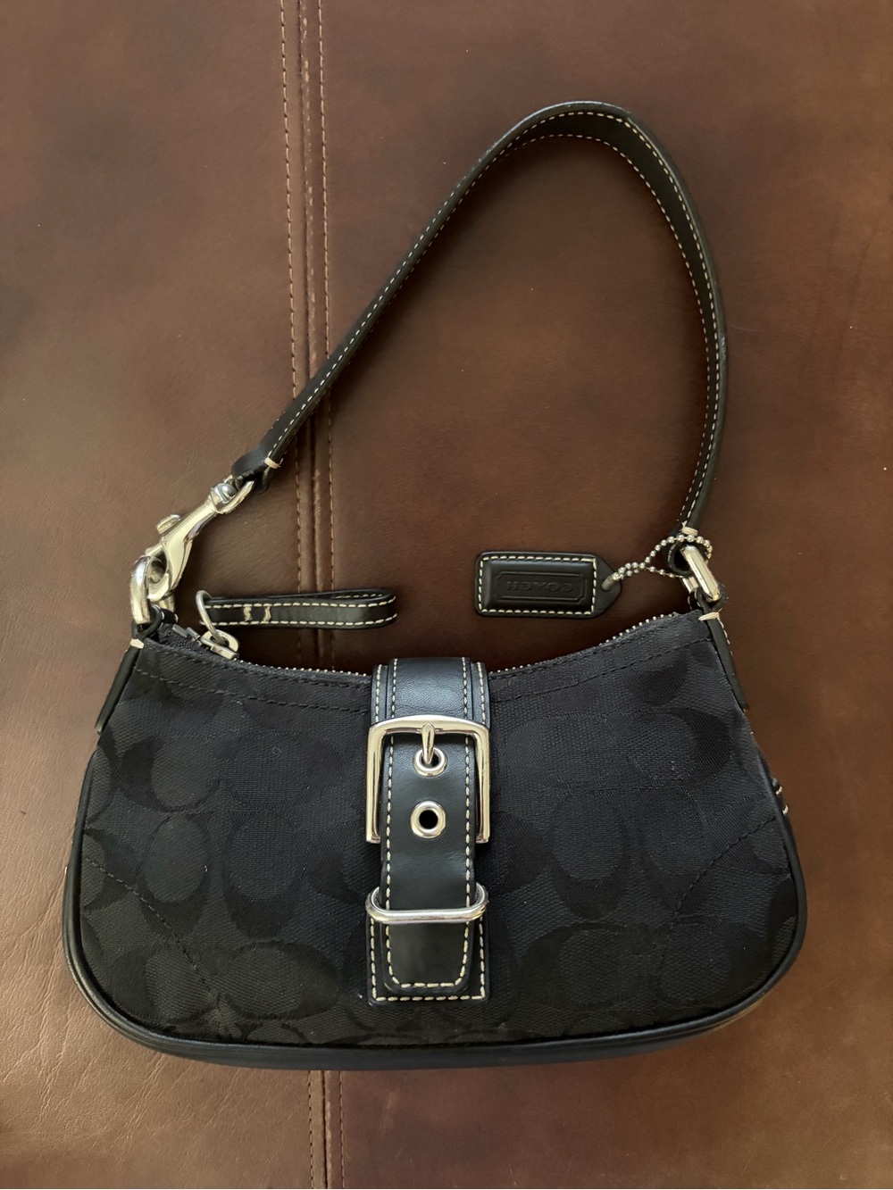 Vintage Coach G3U-6362 Black Signature C Canvas Demi Baguette Shoulder vintage